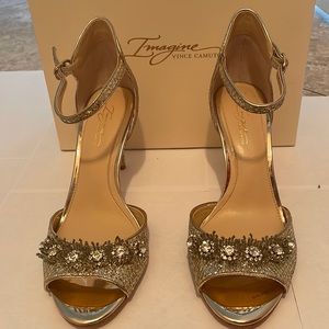 Vince Camuto Women’s Shoes Heels Size 8 IM-PRISCA Soft Gold Glitter Mesh NEW!!!
